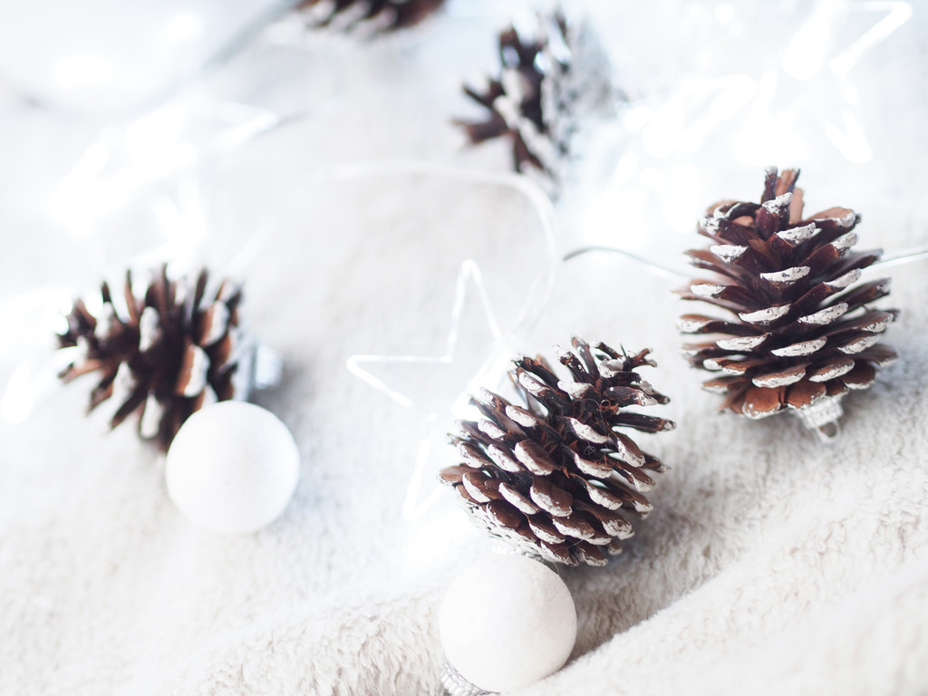 极简冬天新年圣诞节装饰背景图片