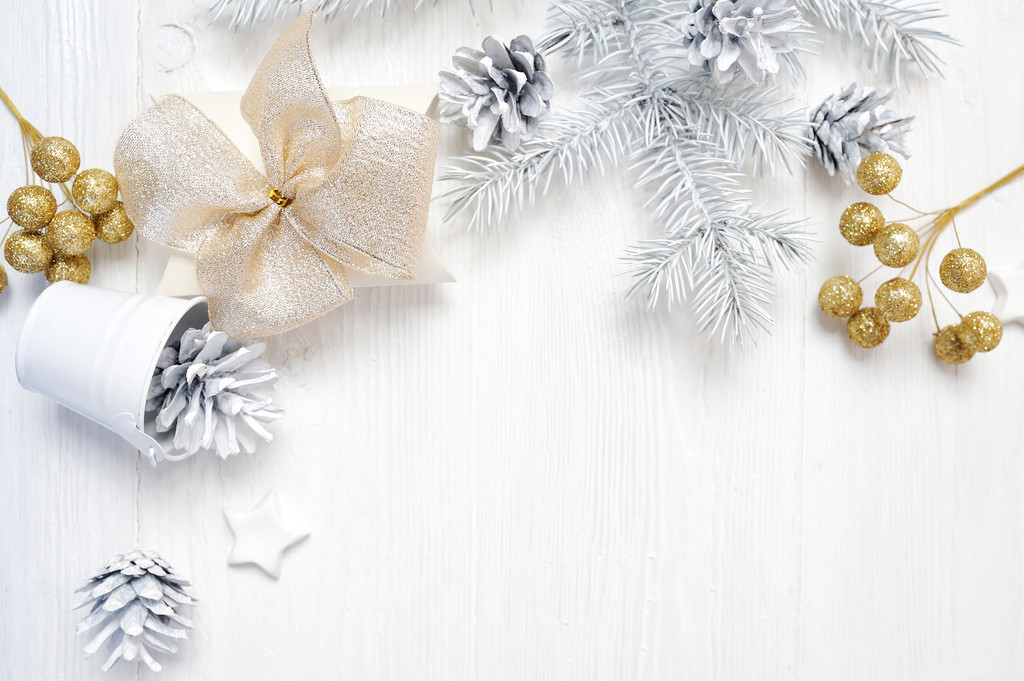 简约金色铃铛礼物圣诞节背景图片