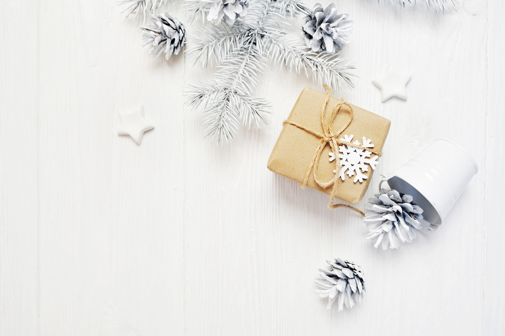 简约金色铃铛礼物圣诞节背景图片