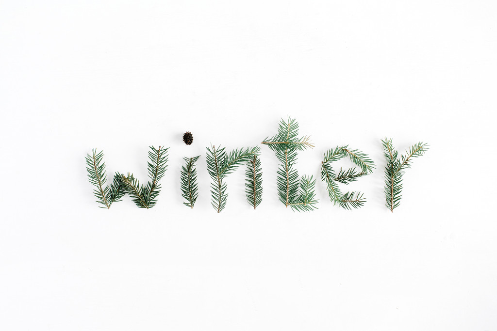 创意极简圣诞节主题装饰物品背景图片