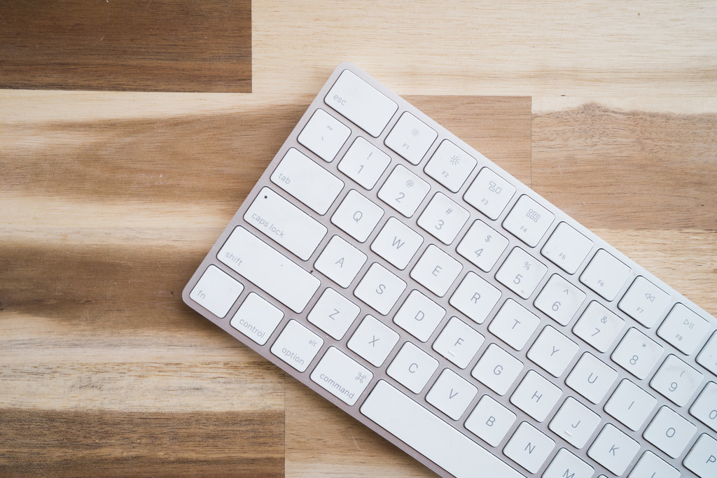 创意简约大理石纹理桌面工作台图片