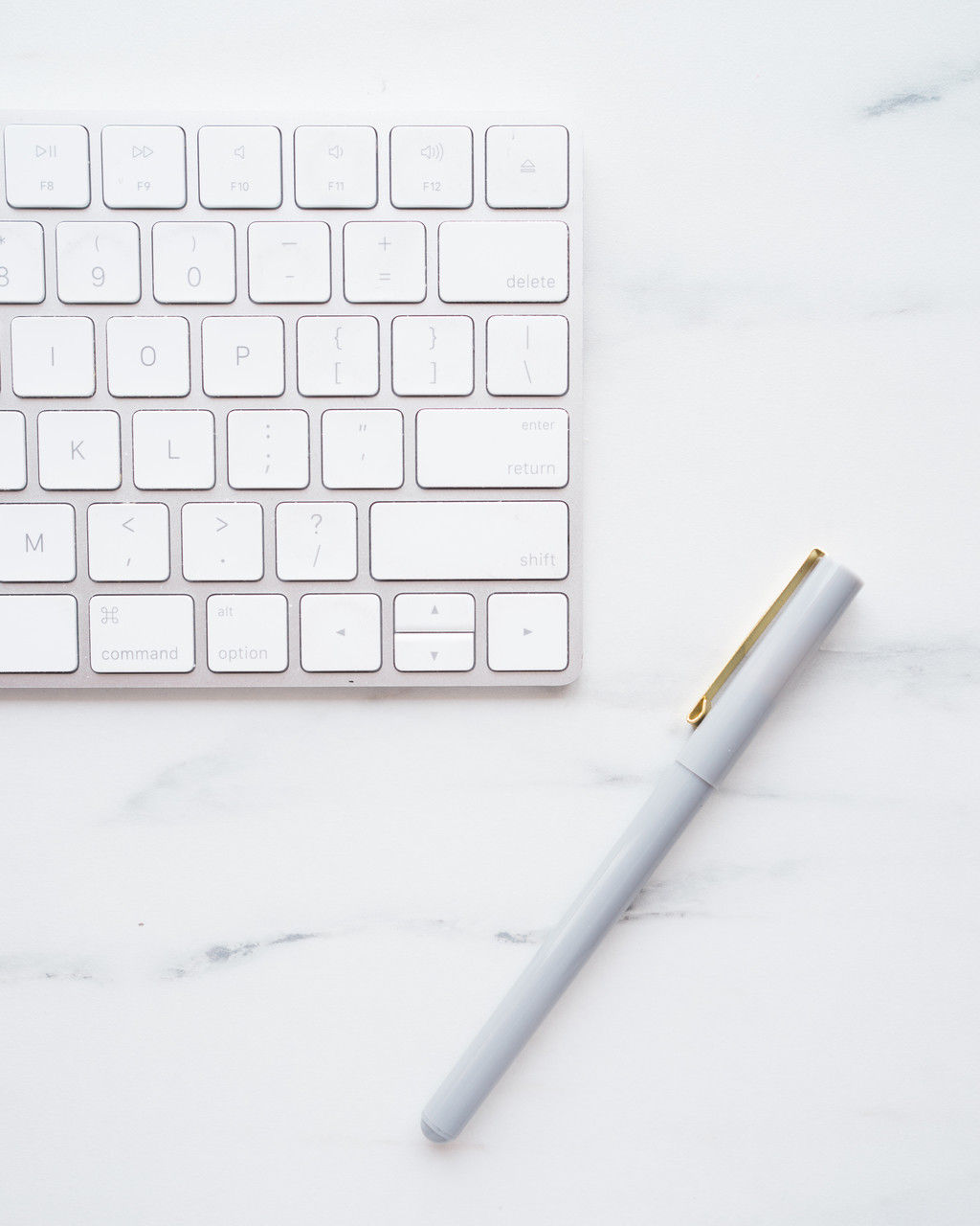 创意简约大理石纹理桌面工作台图片