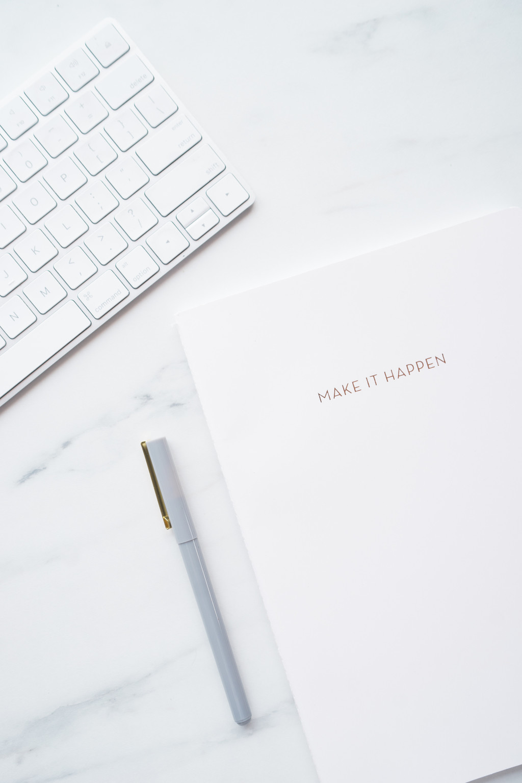 创意简约大理石纹理桌面工作台图片