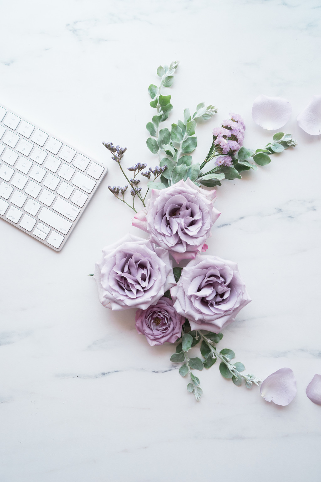 创意简约大理石纹理桌面工作台图片