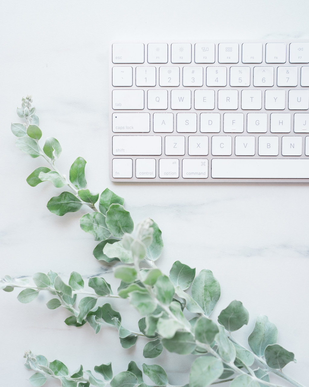 创意简约大理石纹理桌面工作台图片