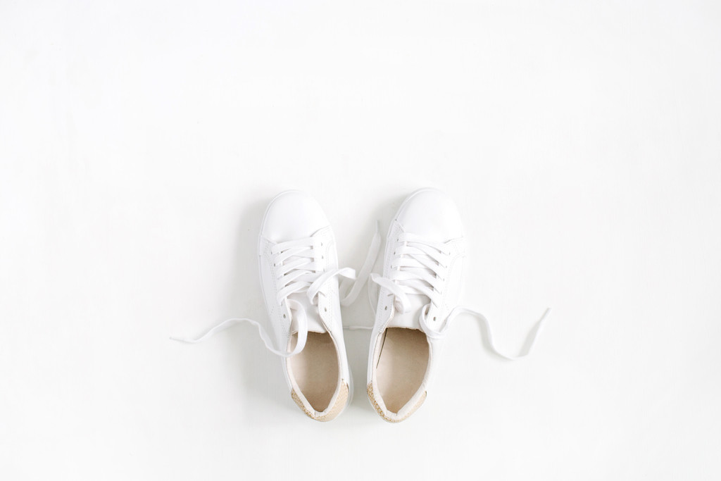 纳维亚极简主义女性装饰物品图片