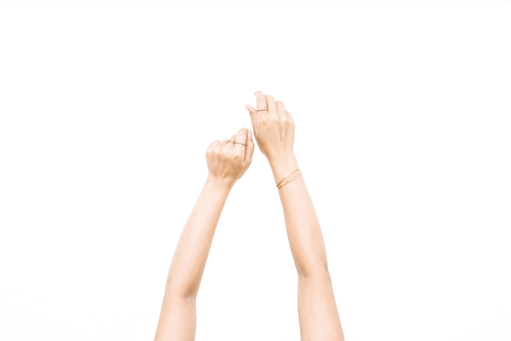 纳维亚极简主义女性装饰物品图片