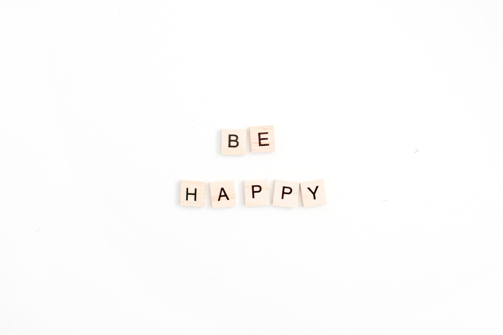 纳维亚极简主义女性装饰物品图片