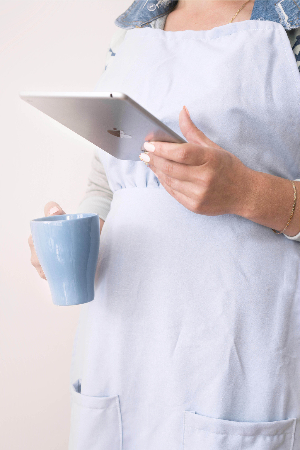 简约艺术感蓝色花卉图片