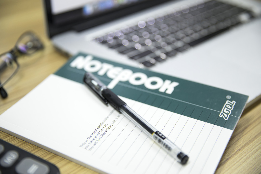 商务办公室场景图片