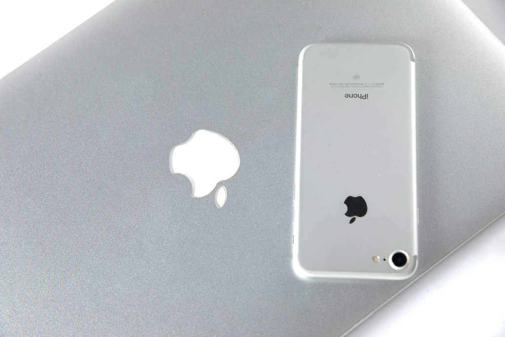 商务互联网办公桌笔记本背景图片