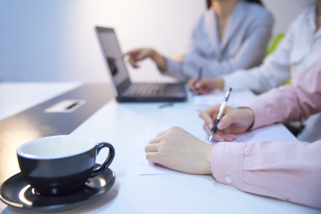 商务团队合作交流图片