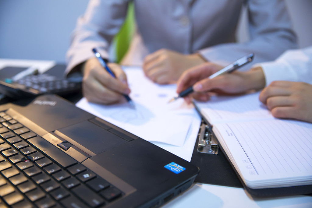 商务团队合作交流背景图片