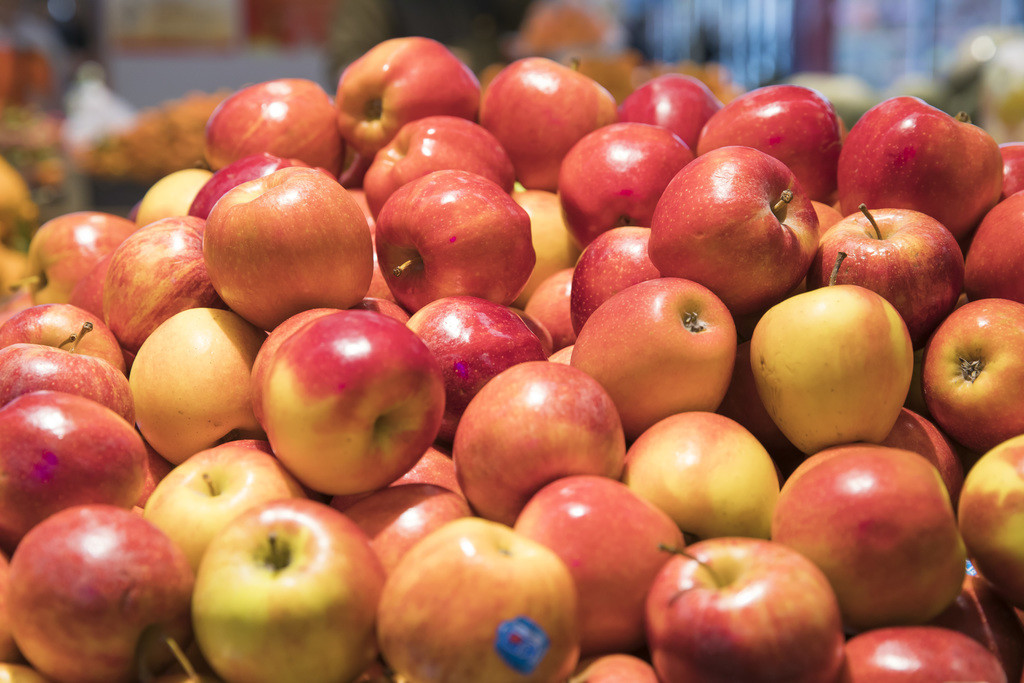 美食水果红苹果背景图片