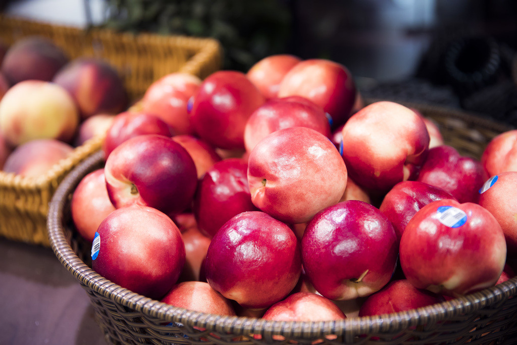 美食水果红苹果背景图片