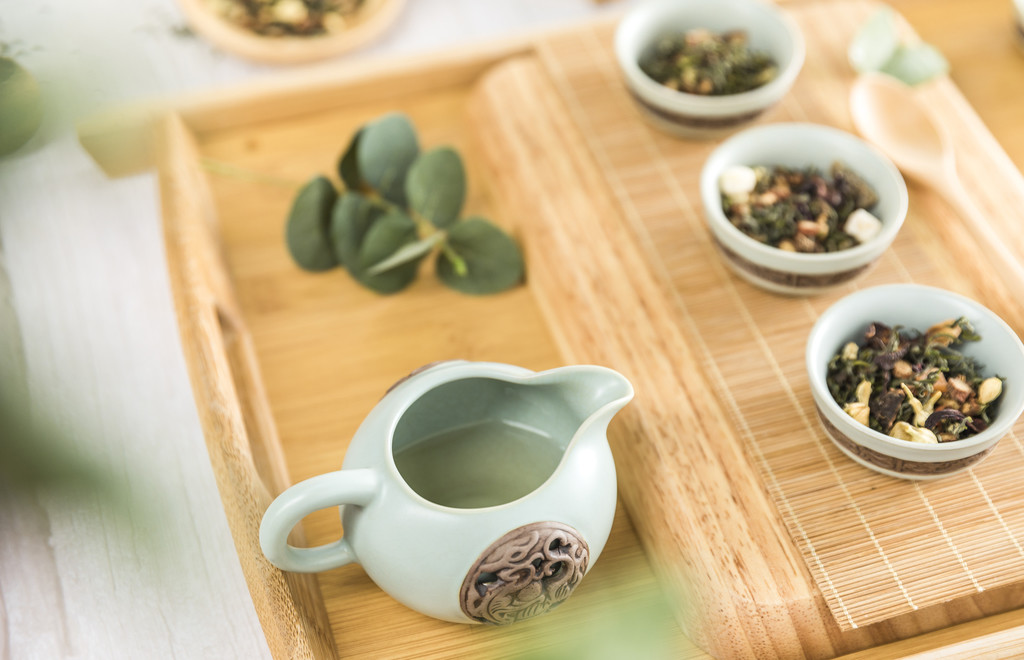 绿色春茶清新茶叶背景图片