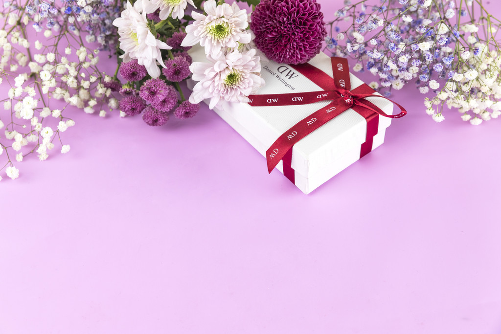 小清新鲜花礼物背景图片 