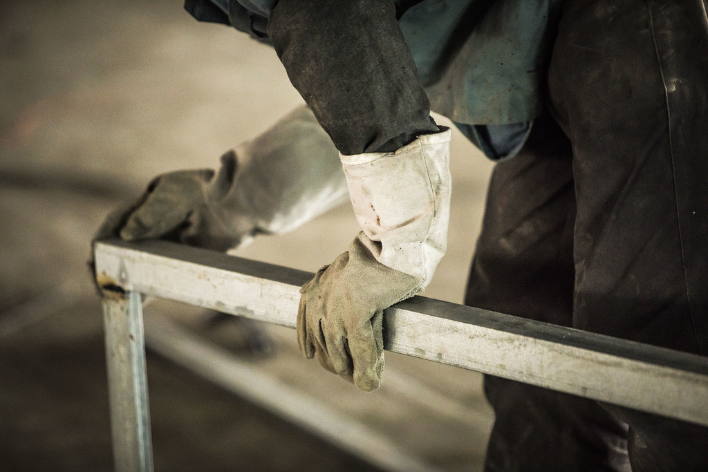 劳动节工人忙碌工作背景图片