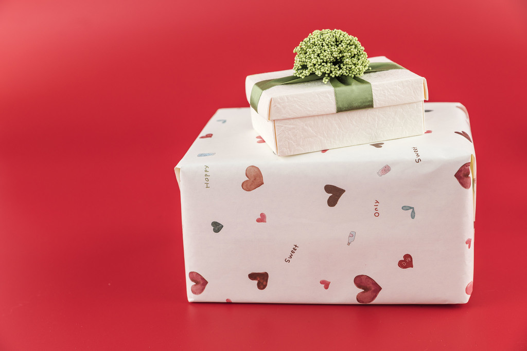 喜庆节日礼物包装图片