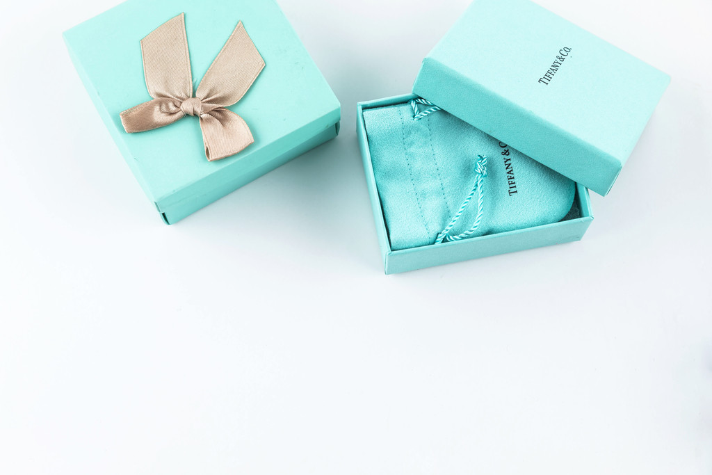 喜庆节日礼物包装图片