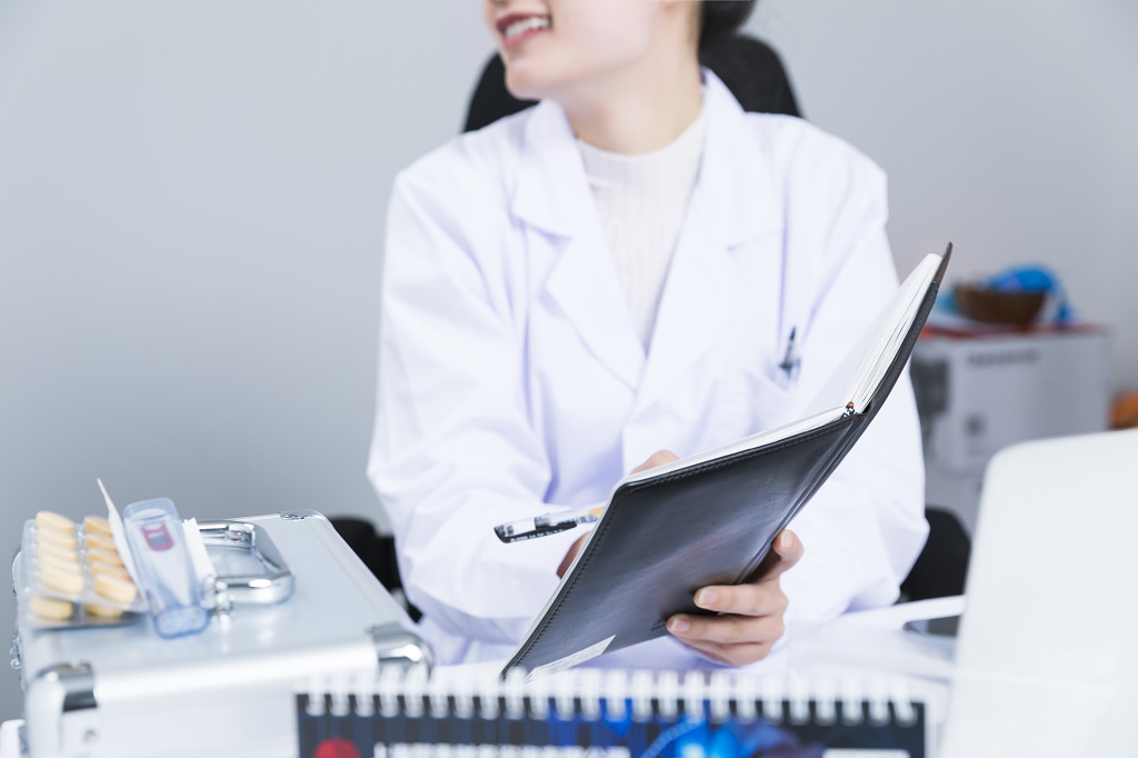 白色医疗医院医生