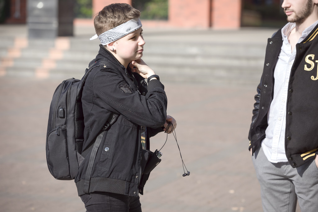 校园好朋友闺蜜交流图片