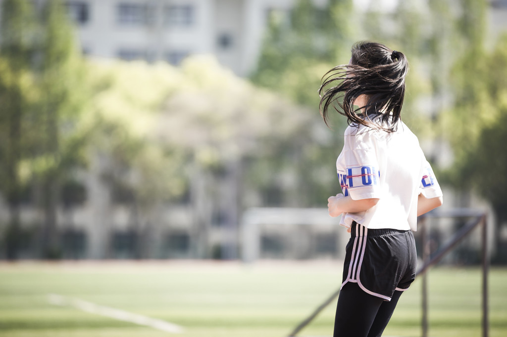 校园学生运动健身跑步图片