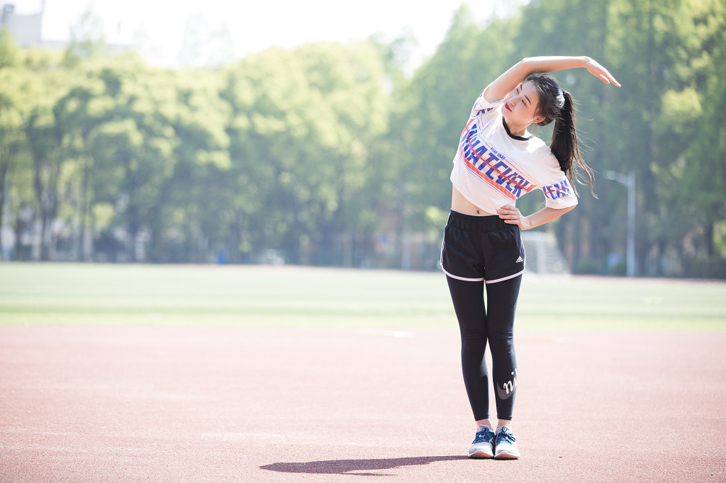 校园运动健身人物图片