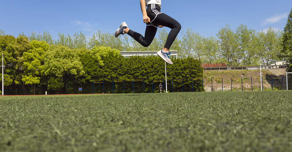 校园运动健身跑步图片