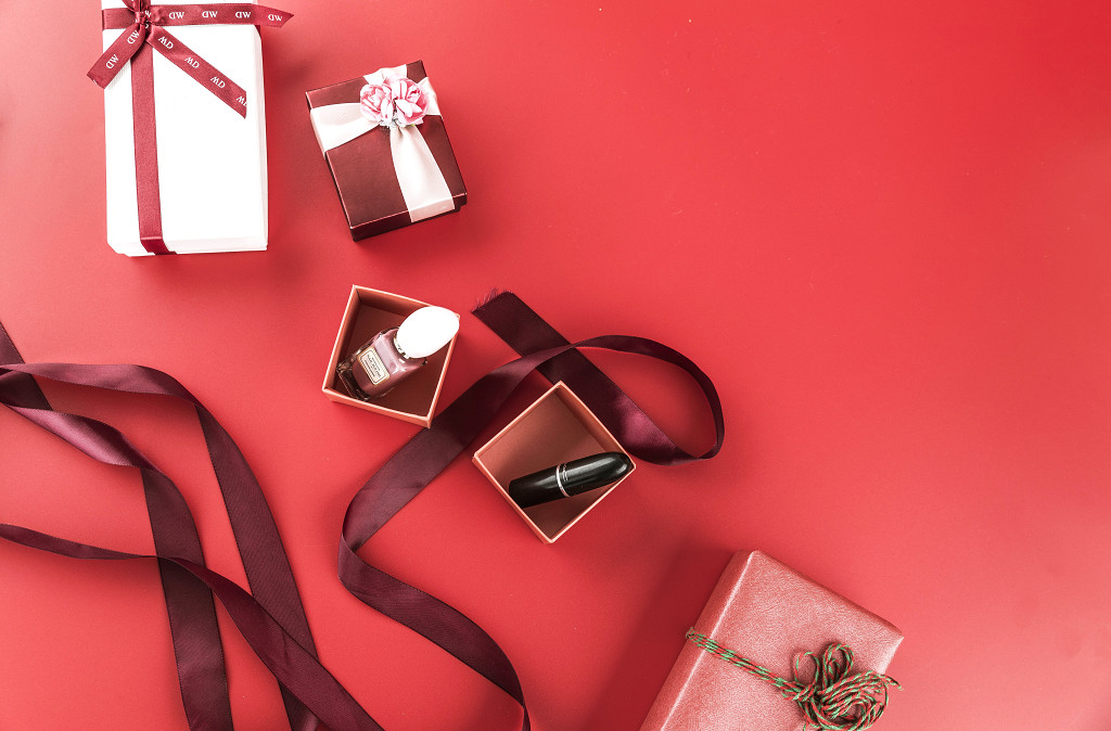 喜庆节日礼物包装图片