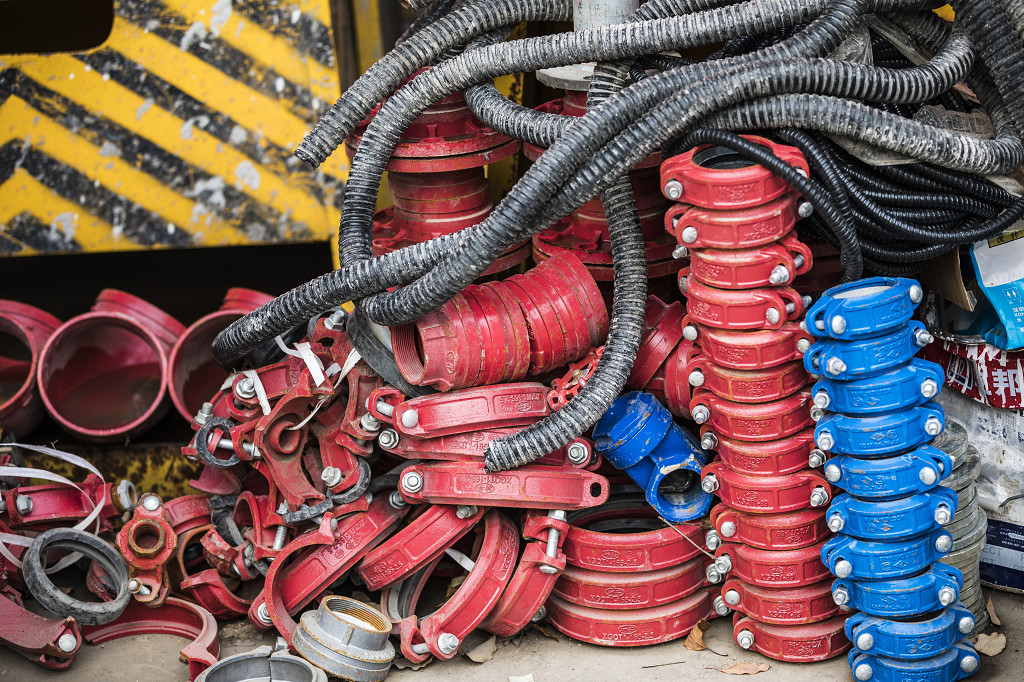 红色消防设施安全灭火器图片