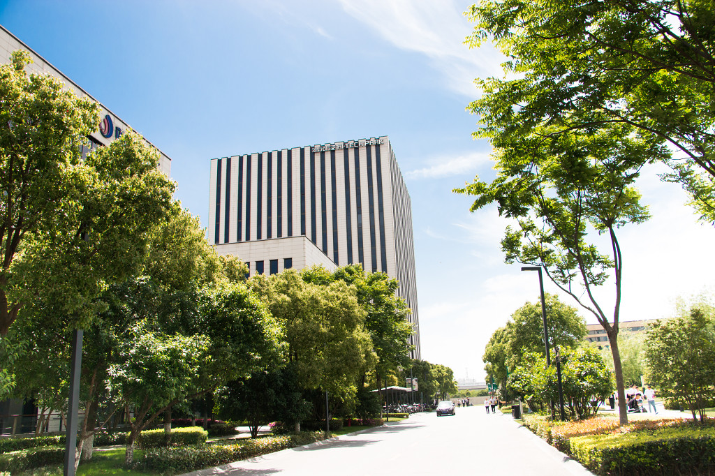 城市创业园区建筑大楼图片