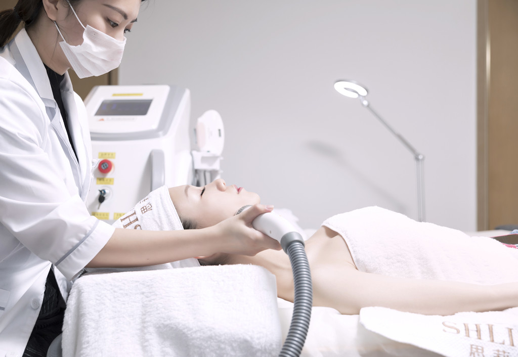 面部清洁美容图片