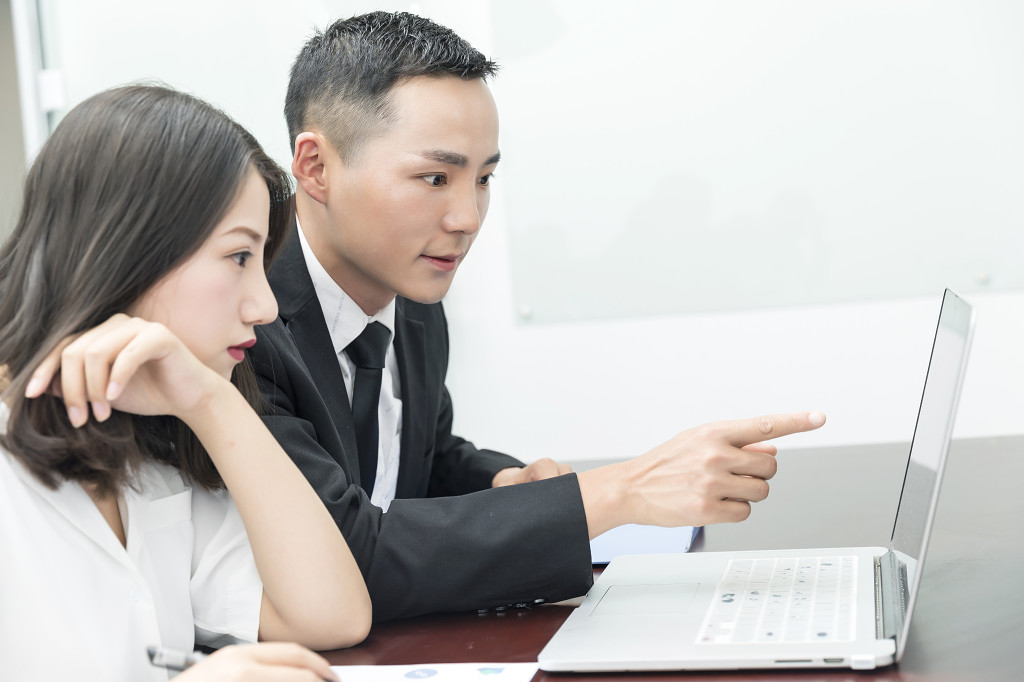 商务讨论策划案图片