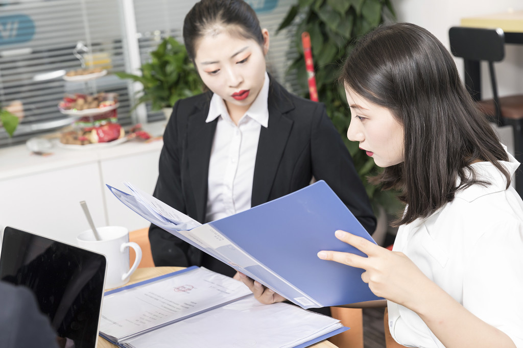 商务讨论策划案图片