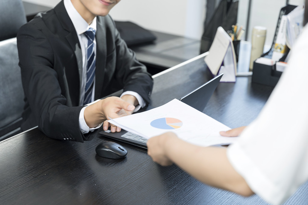 商务老板办公形象图片