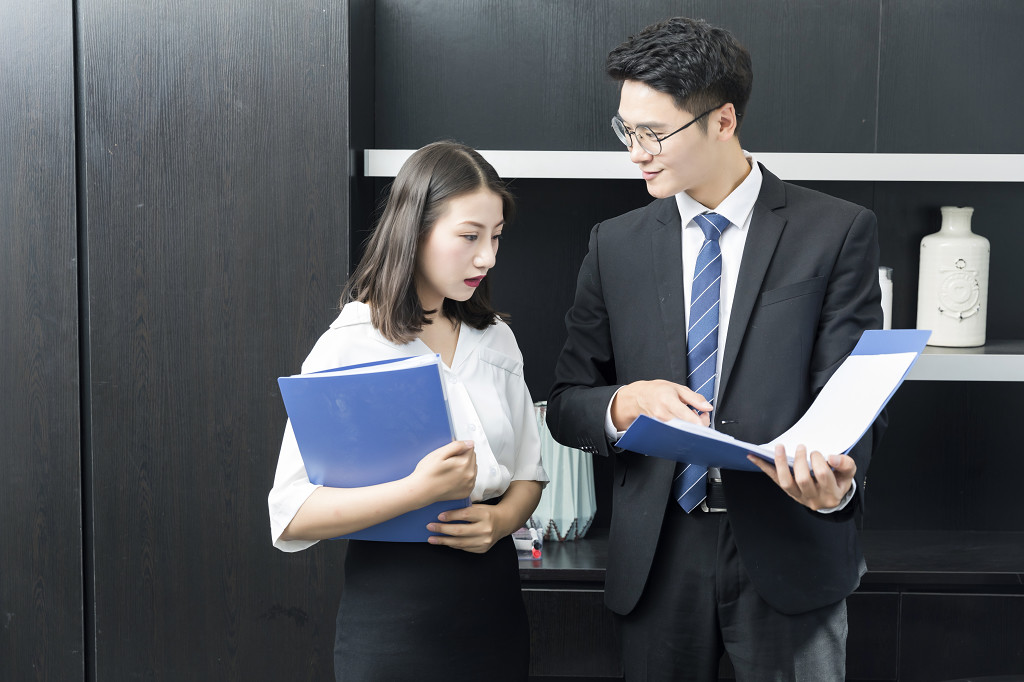 商务讨论策划案图片