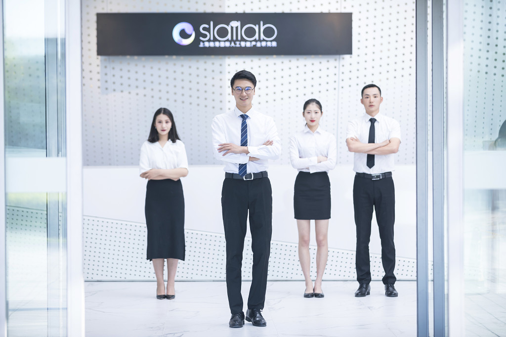 商务团队讨论图片