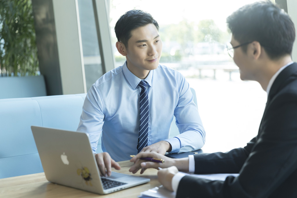 商务讨论策划案图片