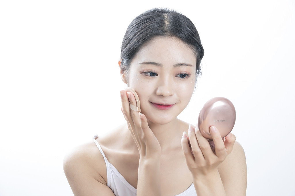 人物化妆美容护肤图片