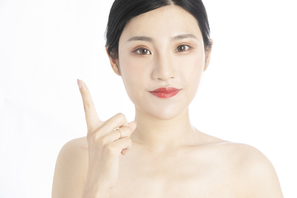 人物化妆美容护肤图片