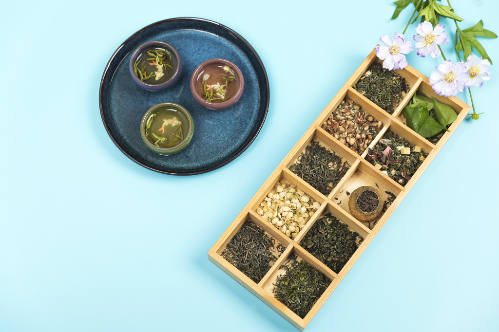 春季茶水绿茶背景图片