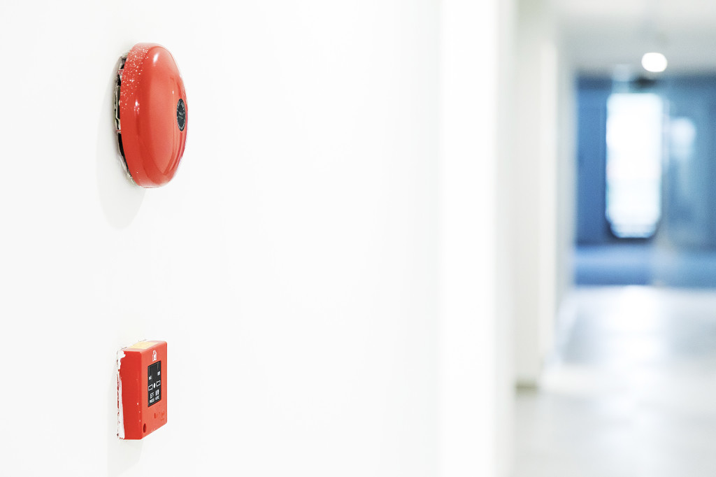 红色消防灭火器图片