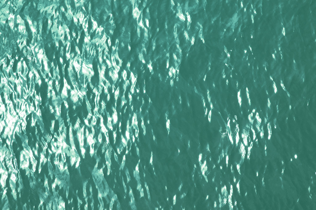特写蓝绿色大海波纹图片