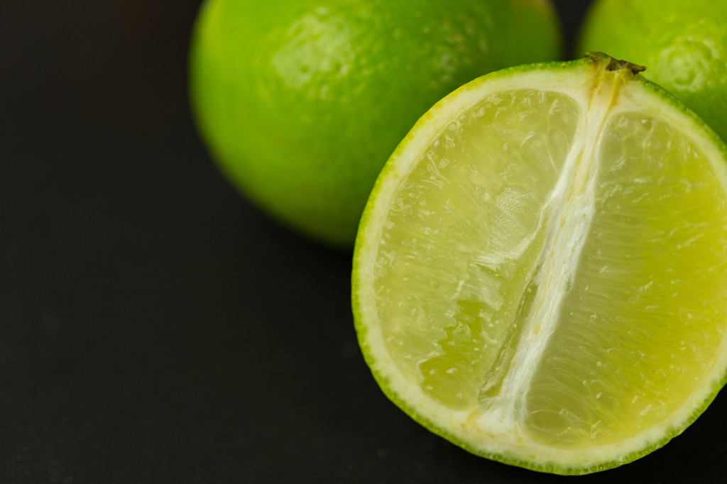 清新简洁水果背景图片