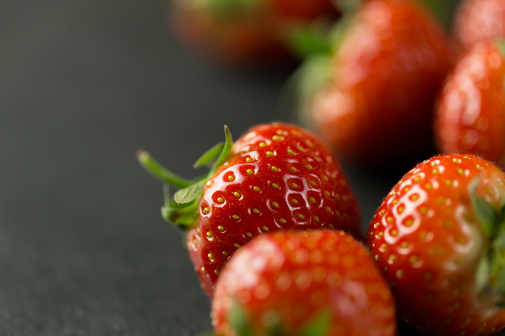 清新简洁水果背景图片