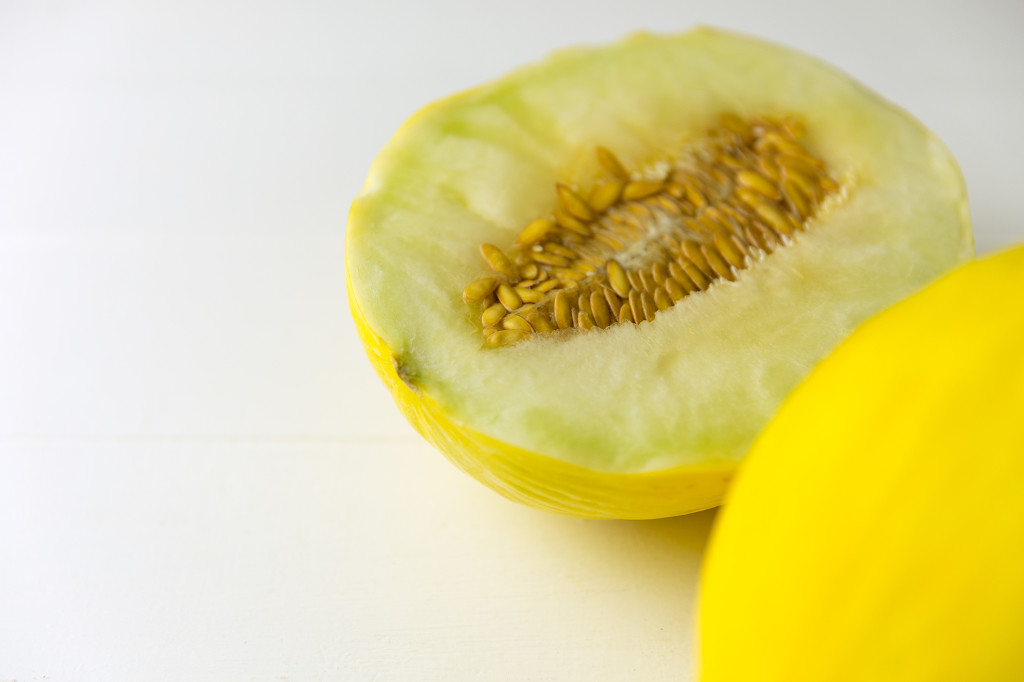 清新简洁水果背景图片