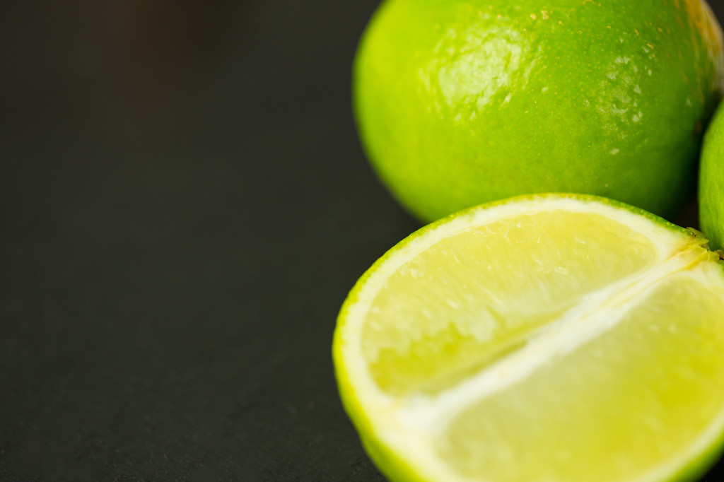 清新简洁水果背景图片