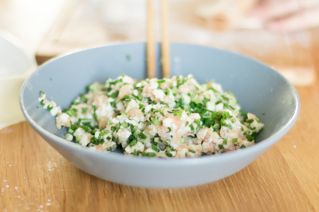 中国传统包饺子图片