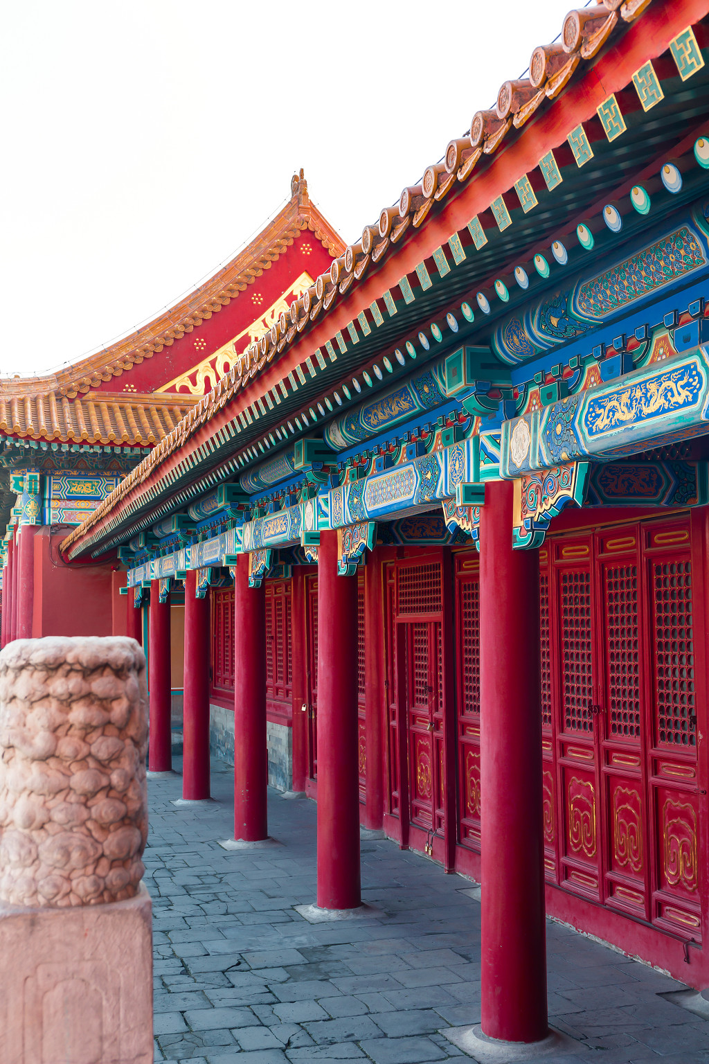 红色故宫中国传统建筑红墙绿瓦背景图片